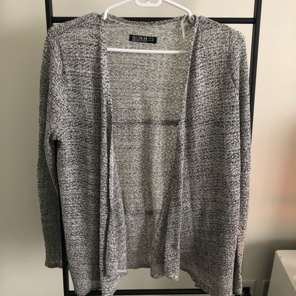 White/Gray Speckled Thin Sweater